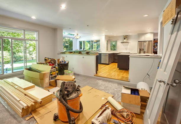 Professional Kitchen Remodeling technician working in Franklin Park, FL